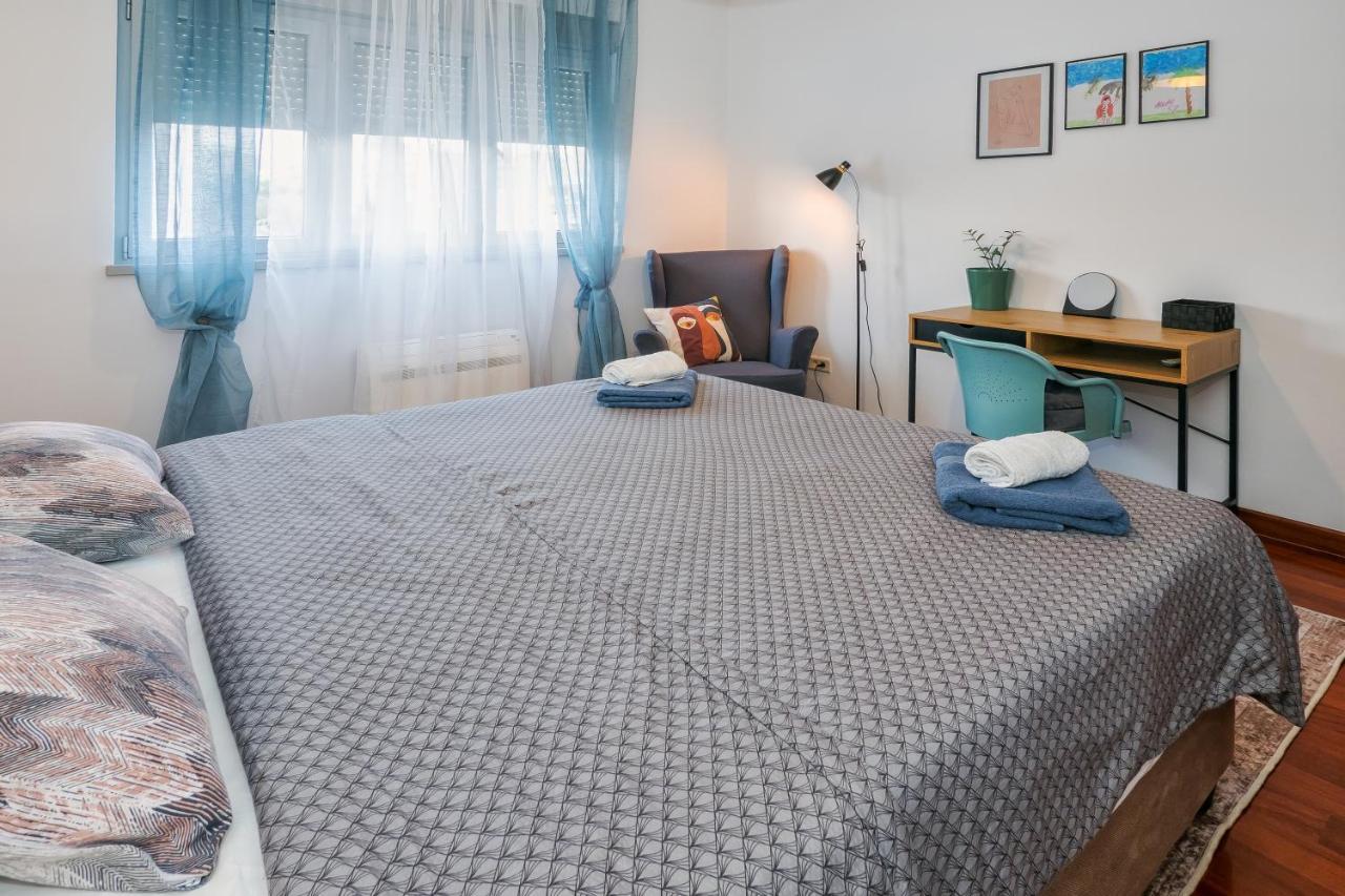 Airy 2-Br Apt W/ Open Layout & Modern Design Apartment สปลิท ภายนอก รูปภาพ
