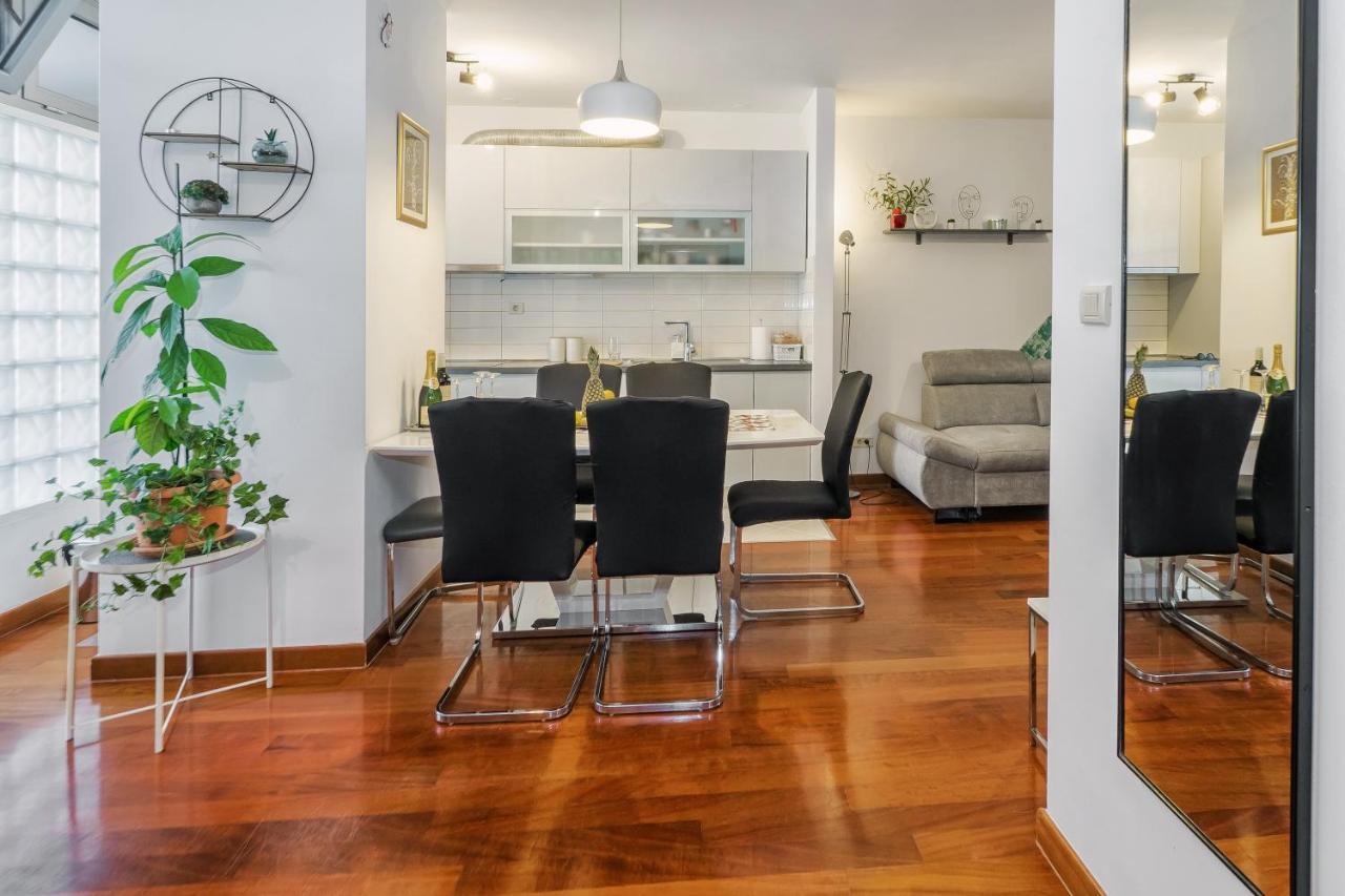 Airy 2-Br Apt W/ Open Layout & Modern Design Apartment สปลิท ภายนอก รูปภาพ